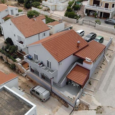 Gavran Apartment Виньерац Экстерьер фото